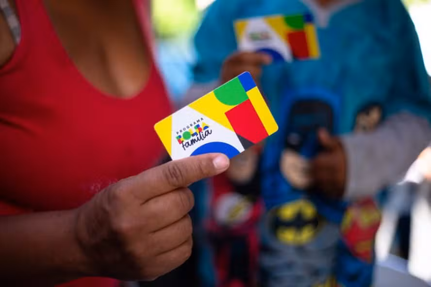 O calendário de pagamentos do Bolsa Família em abril de 2026 começou no dia 16 — Foto: Lyon Santos/Divulgação/MDS