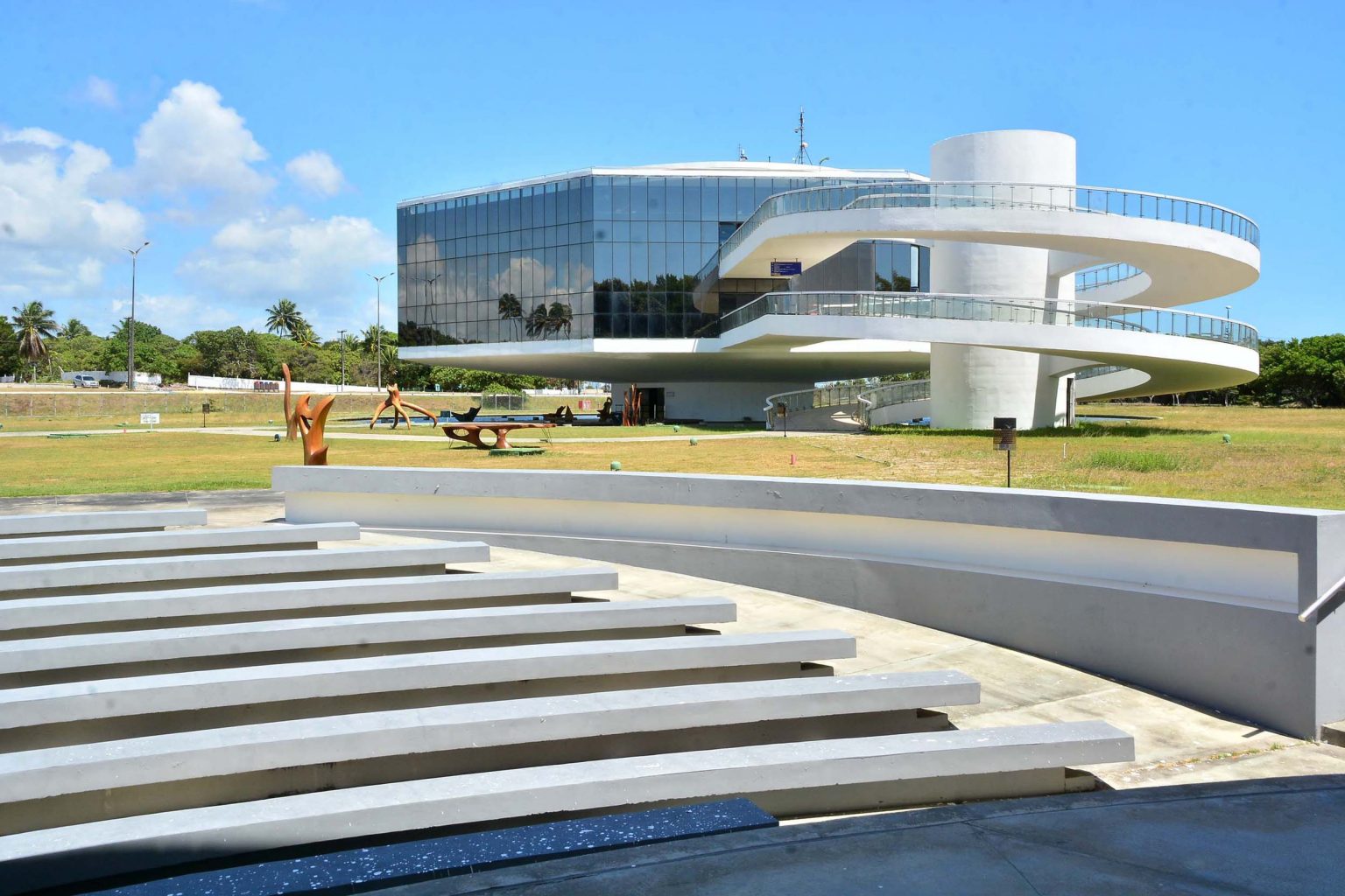 Mostra permanente de artesanato na Estação Cabo Branco fortalece economia criativa em João Pessoa