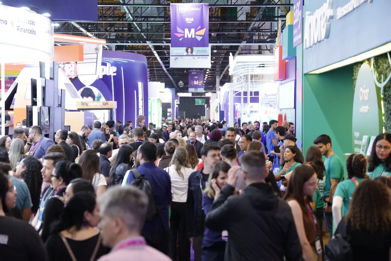 Empresa paraibana apresenta soluções de IA para escolas na Bett Brasil em SP