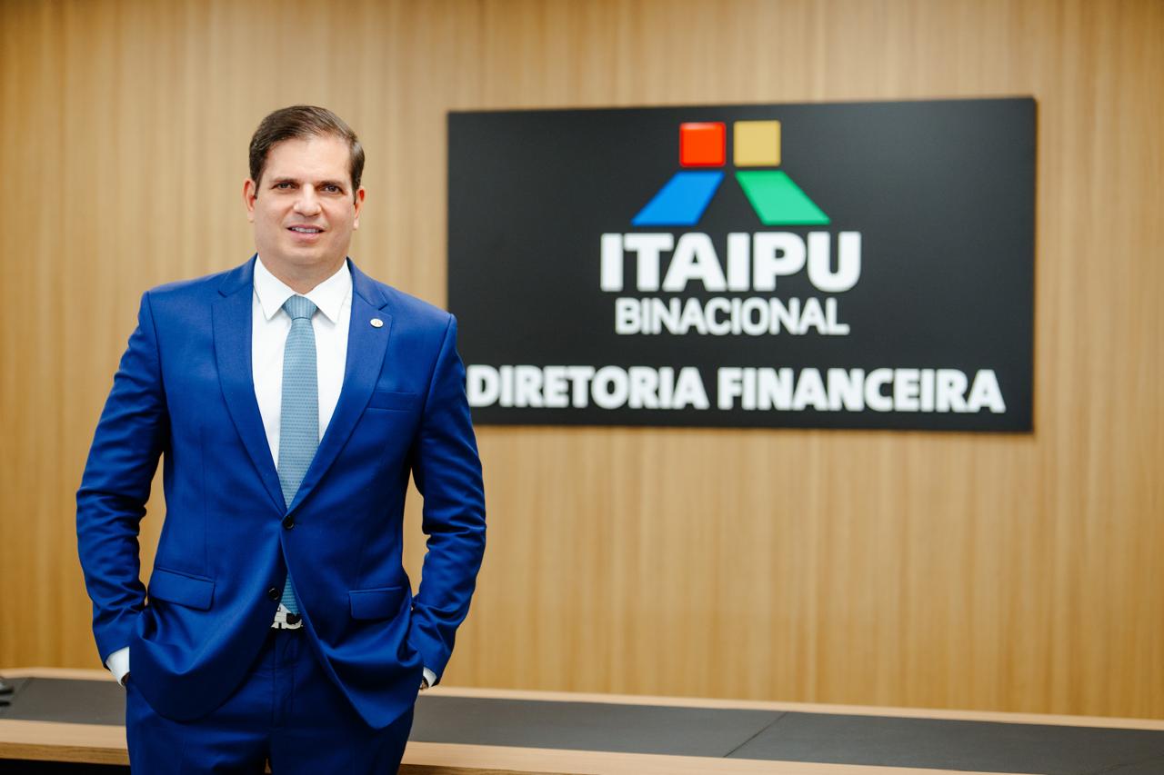 Da ANEEL à Itaipu, paraibano André Pepitone defende cooperação ibero-americana como caminho da nova energia
