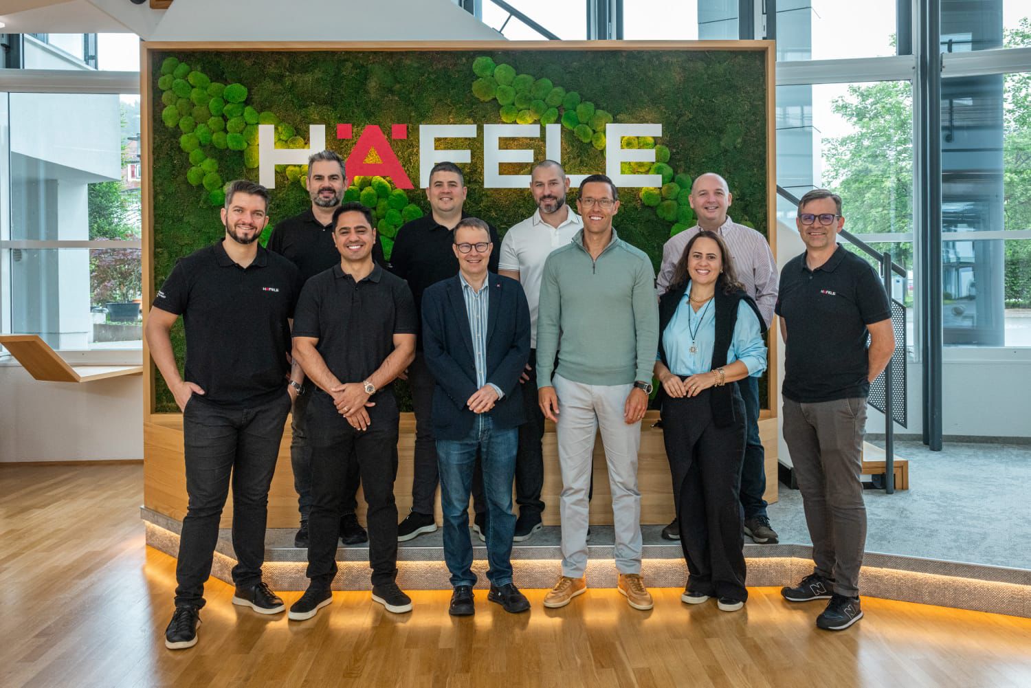 Visita a polos industriais europeus conecta Grupo OFFICINA a novas soluções para o setor moveleiro