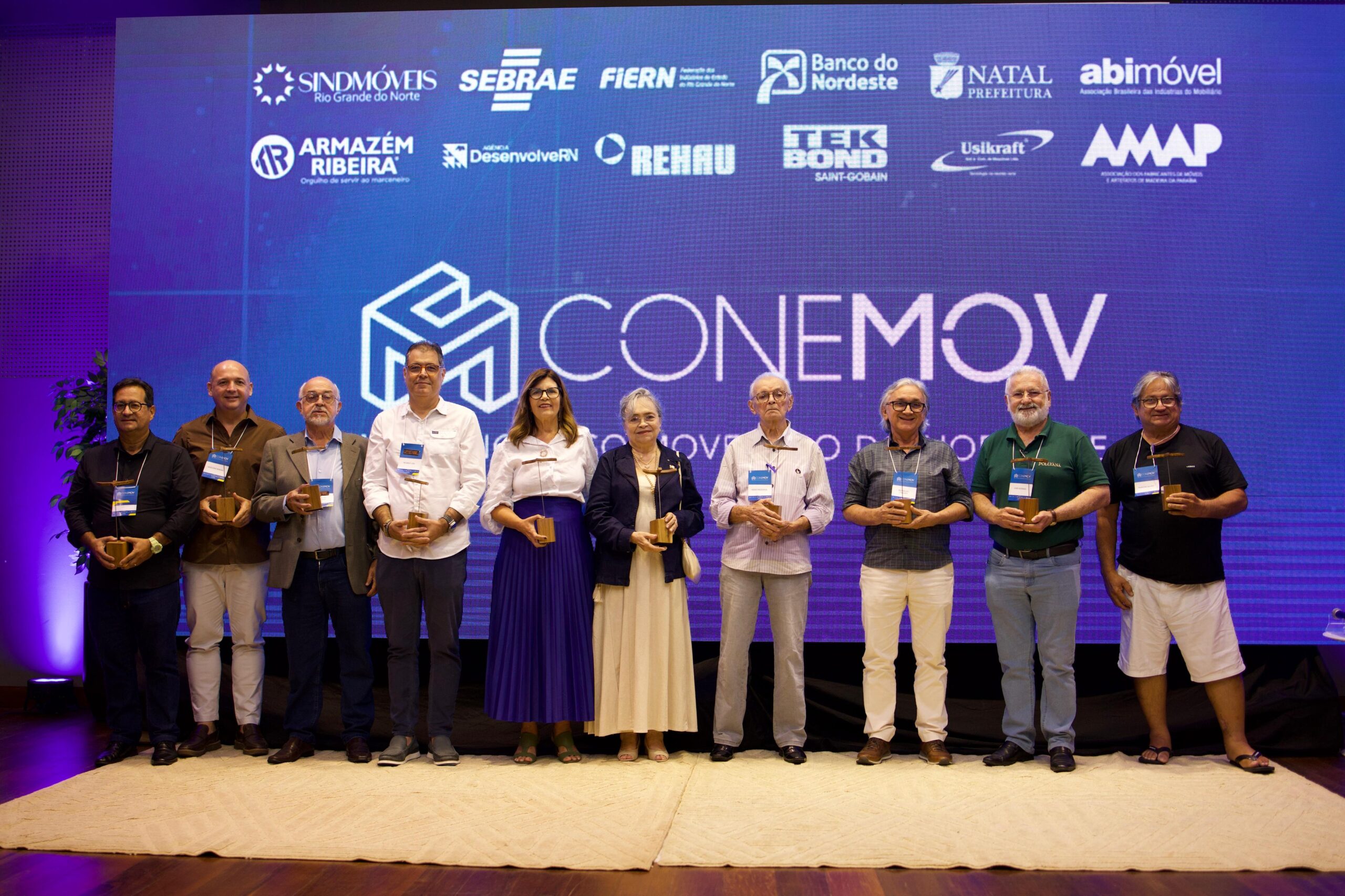 Homenagem a Adeilton Pereira no VIII CONEMOV destaca força da indústria paraibana no Nordeste